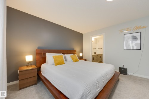 19620 27 Avenue, Edmonton, AB - Indoor Photo Showing Bedroom