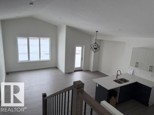 4207 55 Avenue, Lamont, AB - Indoor