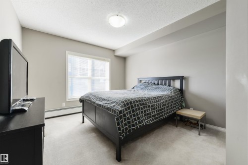 202 622 Mcallister Loop, Edmonton, AB - Indoor Photo Showing Bedroom