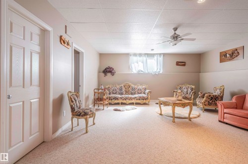 4431 48 Avenue, Clyde, AB - Indoor