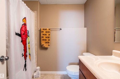 4431 48 Avenue, Clyde, AB - Indoor Photo Showing Bathroom