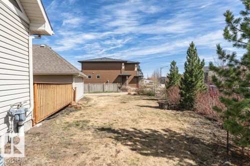 2146 Trumpeter Way, Edmonton, AB - Outdoor