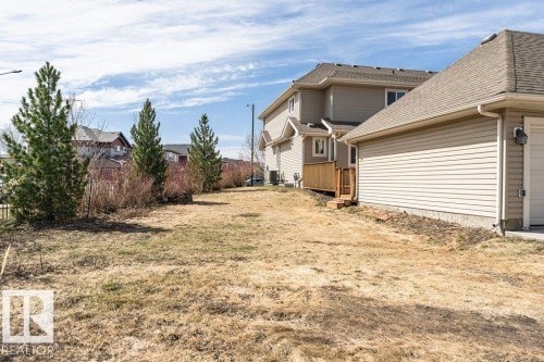 2146 Trumpeter Way, Edmonton, AB - Outdoor