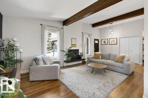 67 Lorraine Crescent, St. Albert, AB - Indoor Photo Showing Living Room