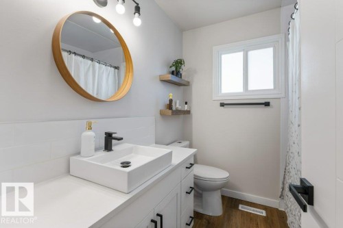 67 Lorraine Crescent, St. Albert, AB - Indoor Photo Showing Bathroom