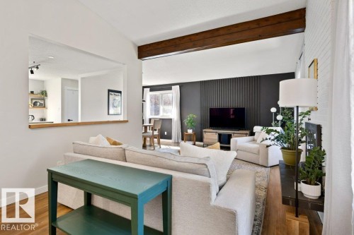 67 Lorraine Crescent, St. Albert, AB - Indoor Photo Showing Living Room