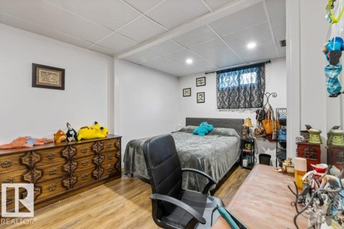 67 Lorraine Crescent, St. Albert, AB - Indoor Photo Showing Bedroom