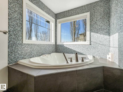 8908 208 Street, Edmonton, AB - Indoor Photo Showing Bathroom
