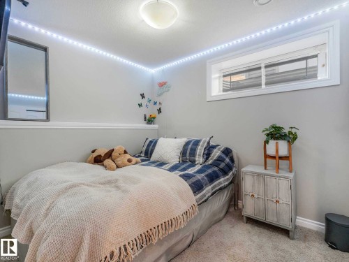 8908 208 Street, Edmonton, AB - Indoor Photo Showing Bedroom