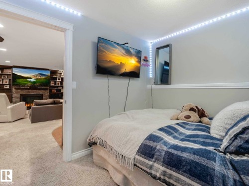 8908 208 Street, Edmonton, AB - Indoor Photo Showing Bedroom
