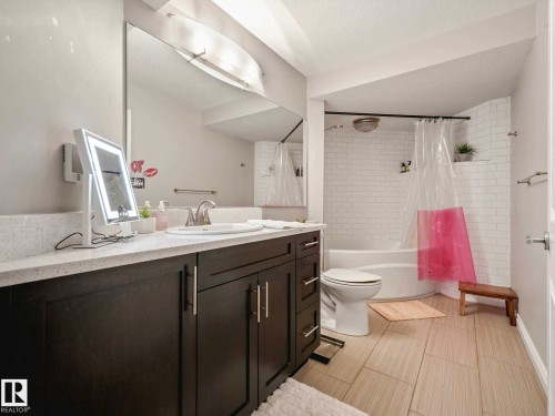 8908 208 Street, Edmonton, AB - Indoor Photo Showing Bathroom