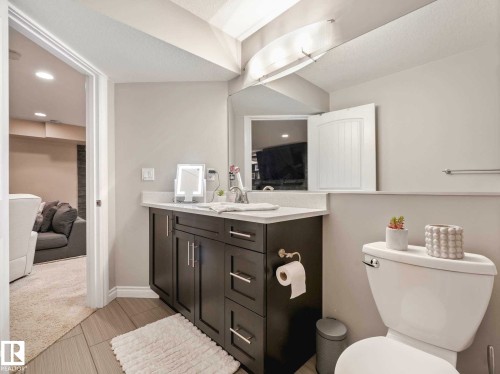 8908 208 Street, Edmonton, AB - Indoor Photo Showing Bathroom