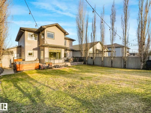 8908 208 Street, Edmonton, AB - Outdoor