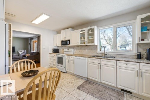 23 Maple Drive, St. Albert, AB - Indoor Photo Showing Other Room
