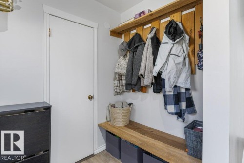 23 Maple Drive, St. Albert, AB - Indoor
