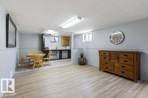 23 Maple Drive, St. Albert, AB - Indoor