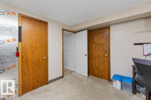 23 Maple Drive, St. Albert, AB - Indoor