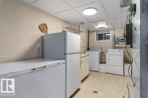 23 Maple Drive, St. Albert, AB - Indoor Photo Showing Laundry Room
