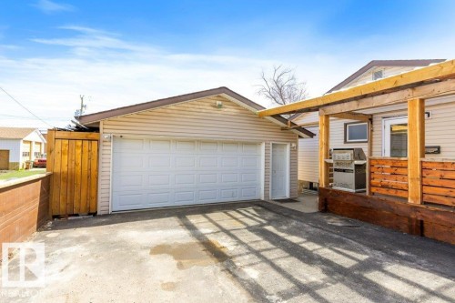 23 Maple Drive, St. Albert, AB - Outdoor