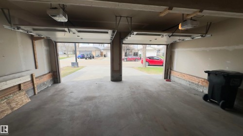 20015 50 Avenue, Edmonton, AB - Indoor Photo Showing Garage
