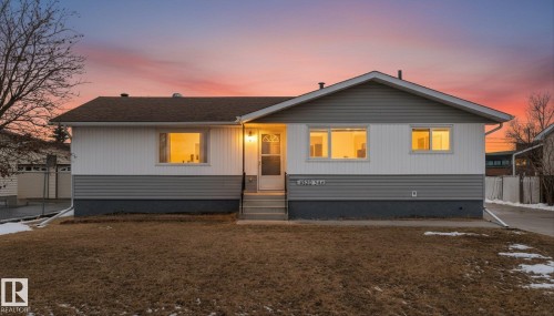 4520 54 Avenue  Leduc, AB T9E 5W1
