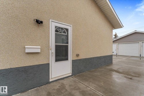 4520 54 Avenue, Leduc, AB - Outdoor With Exterior