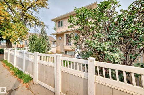 10711A 95 Street, Edmonton, AB - Outdoor