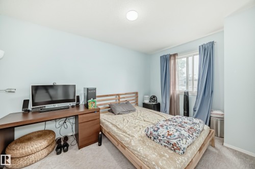 10711A 95 Street, Edmonton, AB - Indoor Photo Showing Bedroom