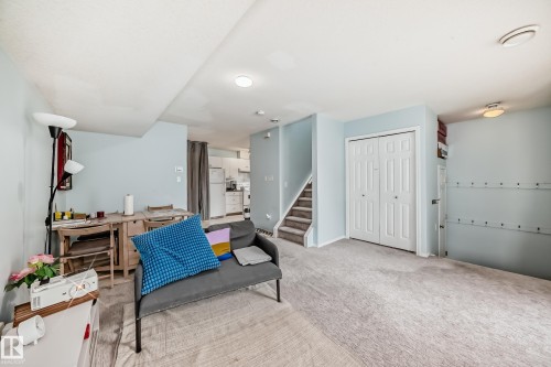 10711A 95 Street, Edmonton, AB - Indoor