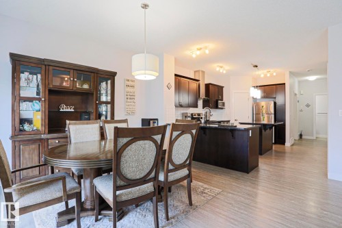 7314 Edgemont Way, Edmonton, AB - Indoor Photo Showing Dining Room