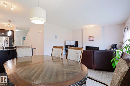 7314 Edgemont Way, Edmonton, AB - Indoor Photo Showing Dining Room