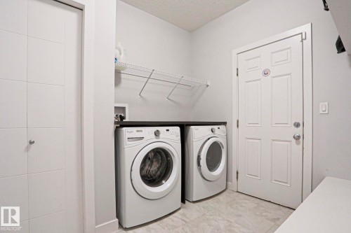 7314 Edgemont Way, Edmonton, AB - Indoor Photo Showing Laundry Room