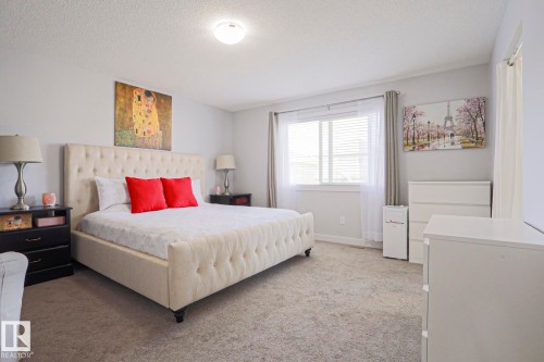 7314 Edgemont Way, Edmonton, AB - Indoor Photo Showing Bedroom