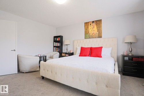 7314 Edgemont Way, Edmonton, AB - Indoor Photo Showing Bedroom