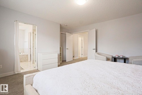 7314 Edgemont Way, Edmonton, AB - Indoor Photo Showing Bedroom