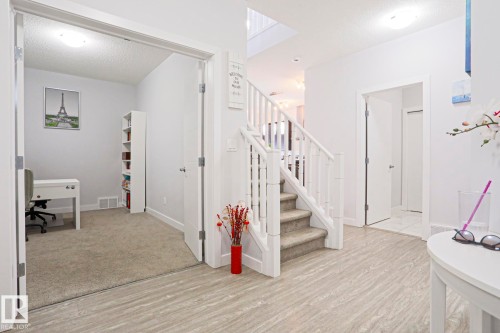 7314 Edgemont Way, Edmonton, AB - Indoor Photo Showing Other Room