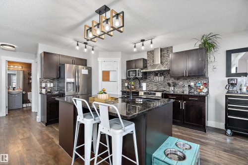 6306 60 Avenue, Beaumont, AB - Indoor Photo Showing Kitchen With Upgraded Kitchen
