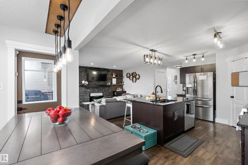 6306 60 Avenue, Beaumont, AB - Indoor