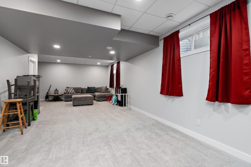 6306 60 Avenue, Beaumont, AB - Indoor