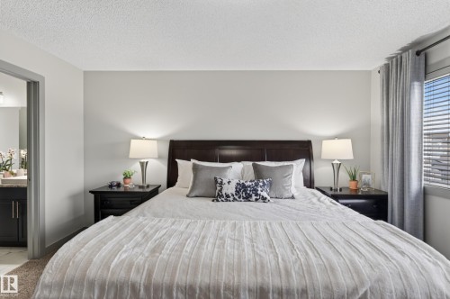 934 Berg Place, Leduc, AB - Indoor Photo Showing Bedroom