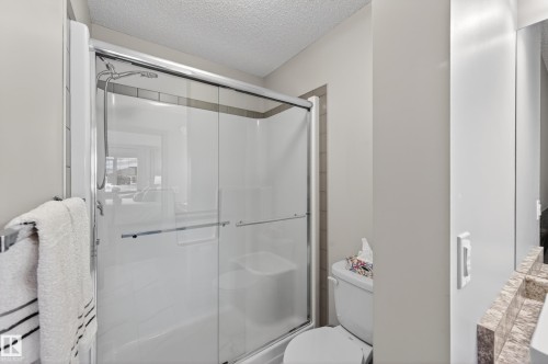 934 Berg Place, Leduc, AB - Indoor Photo Showing Bathroom