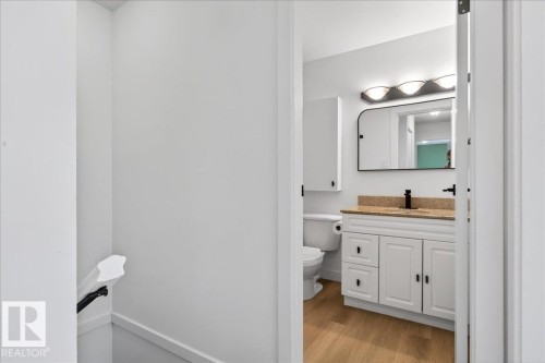 114 Kaskitayo Court, Edmonton, AB - Indoor Photo Showing Bathroom