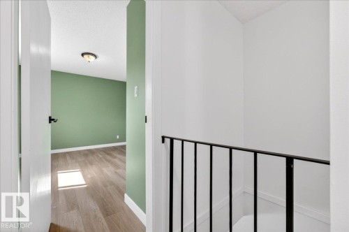 114 Kaskitayo Court, Edmonton, AB - Indoor Photo Showing Other Room