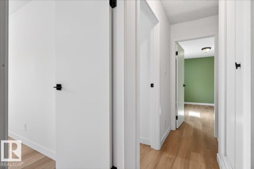114 Kaskitayo Court, Edmonton, AB - Indoor Photo Showing Other Room