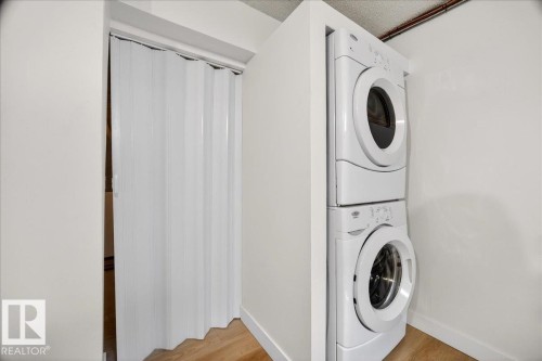114 Kaskitayo Court, Edmonton, AB - Indoor Photo Showing Laundry Room