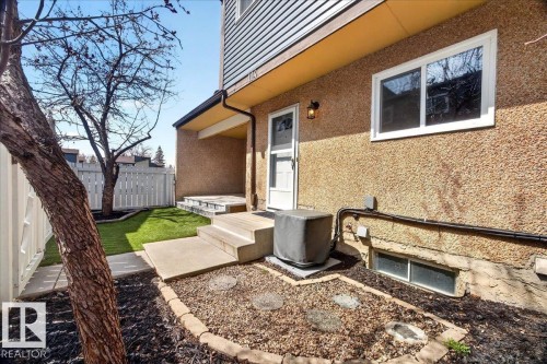 114 Kaskitayo Court, Edmonton, AB - Outdoor With Exterior