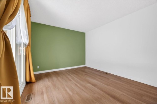 114 Kaskitayo Court, Edmonton, AB - Indoor Photo Showing Other Room