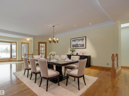 18 Westbrook Drive, Edmonton, AB - Indoor Photo Showing Dining Room