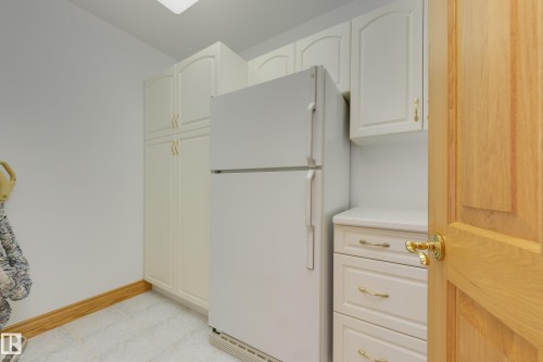 18 Westbrook Drive, Edmonton, AB - Indoor Photo Showing Other Room
