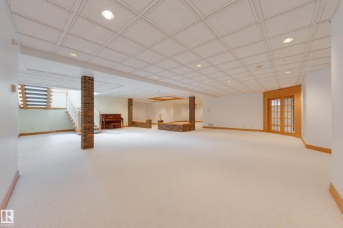 18 Westbrook Drive, Edmonton, AB - Indoor